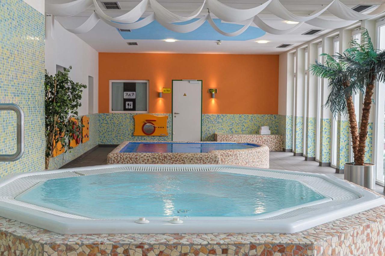 Alpenparks Apartment & Ferienresort Rehrenberg Viehhofen Bagian luar foto